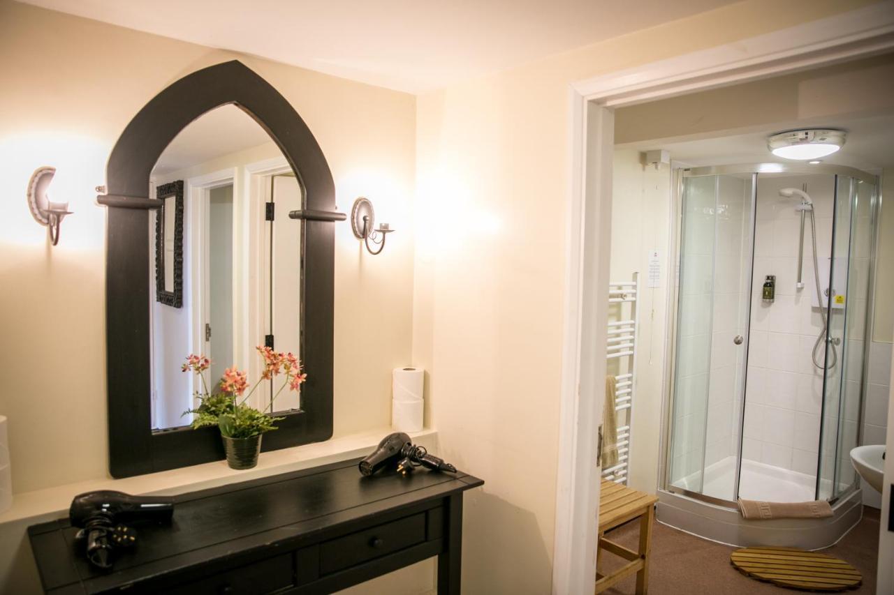 Leeds Castle Knights Glamping Hotel ภายนอก รูปภาพ