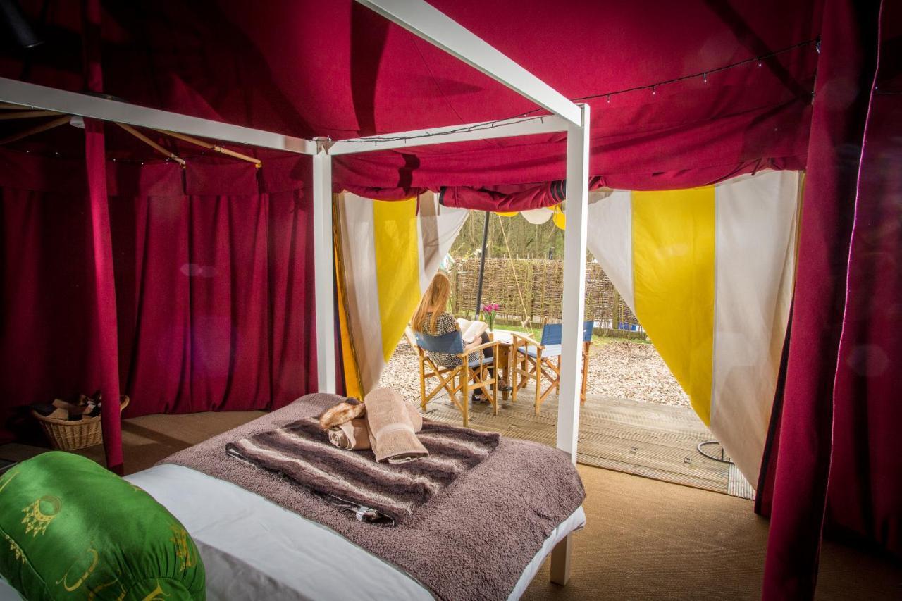 Leeds Castle Knights Glamping Hotel ภายนอก รูปภาพ